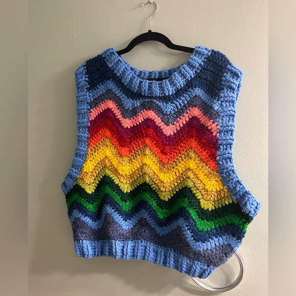 🌈FARM Rio Anthropologie Rainbow Waves Crochet- Knit Vest size XS - Picture 6 of 8